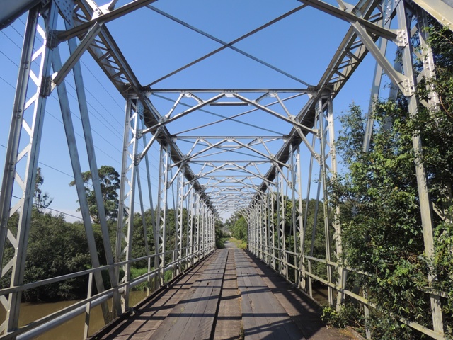 Ponte belga Rio Iguaçu em Araucária