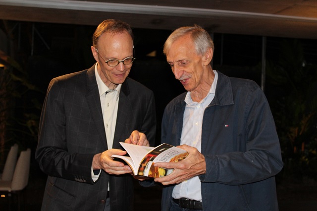 O autor Marc Storms com Guy Tilkens