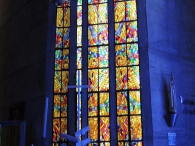 Igreja Nossa Senhora da Fátima - vitrais Van Doorne